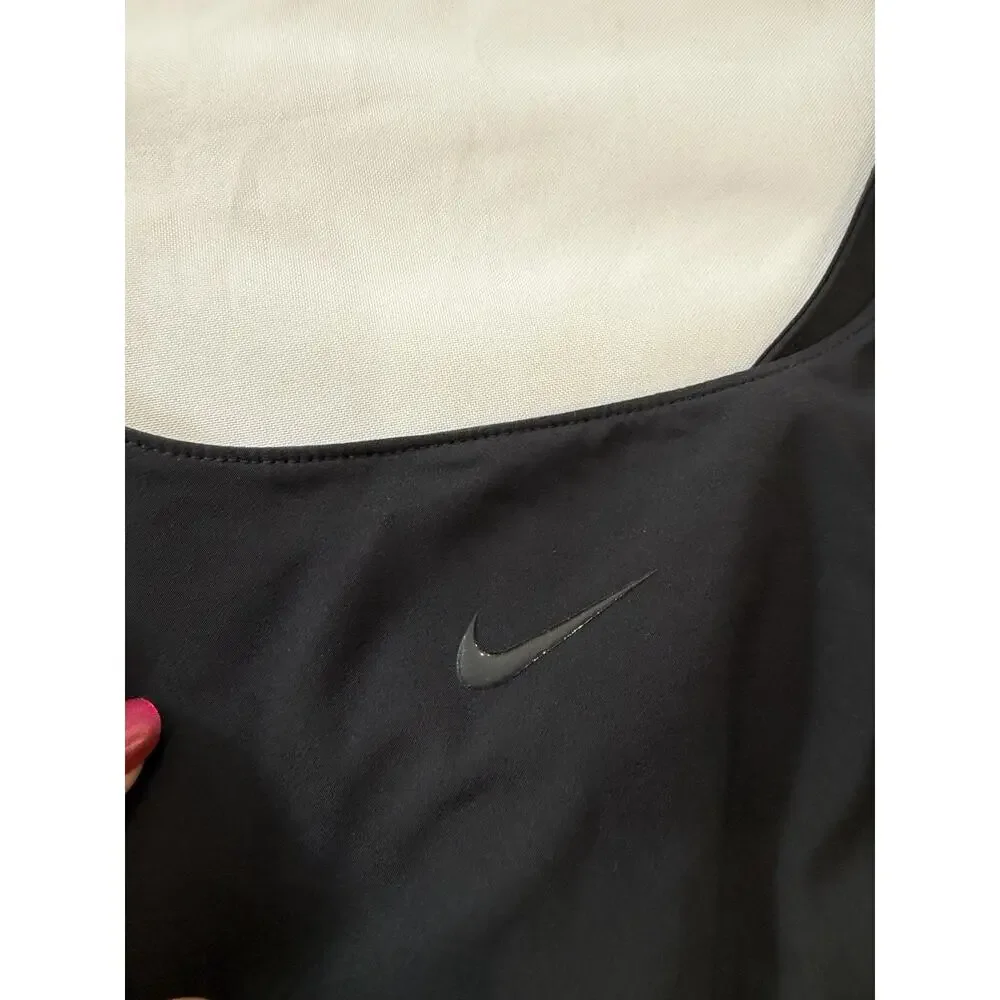 Nike easy sleek